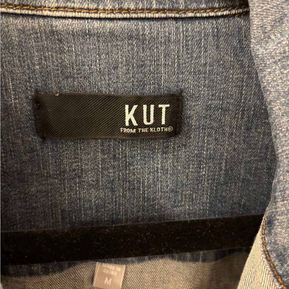KUT from the Kloth Women’s Classic Blue Denim Jacket Size M Helena Jean jacket - Picture 5 of 9